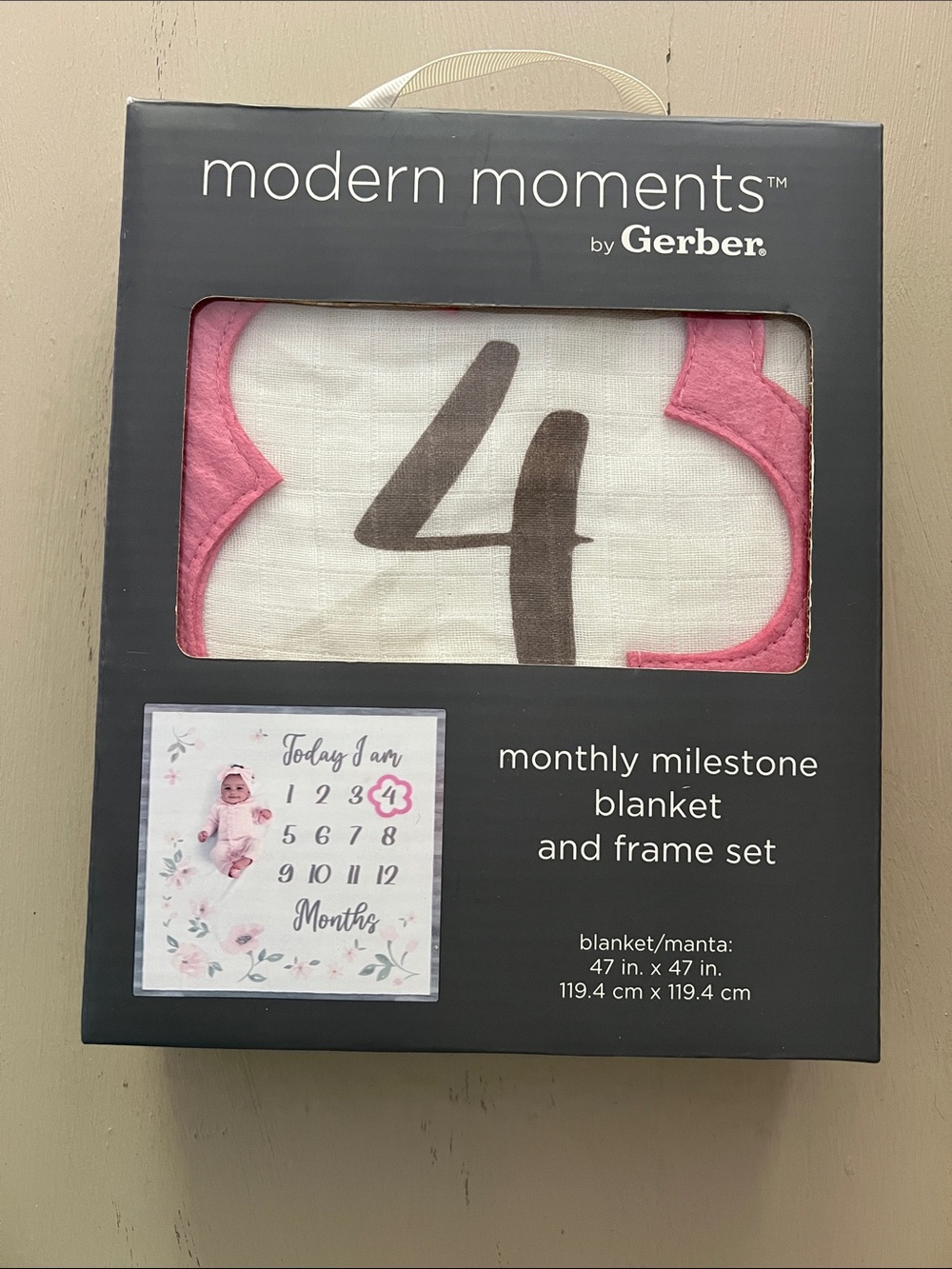 Gerber | Modern Moments Pink & White Monthly Milestone Blanket & Frame Set NWT